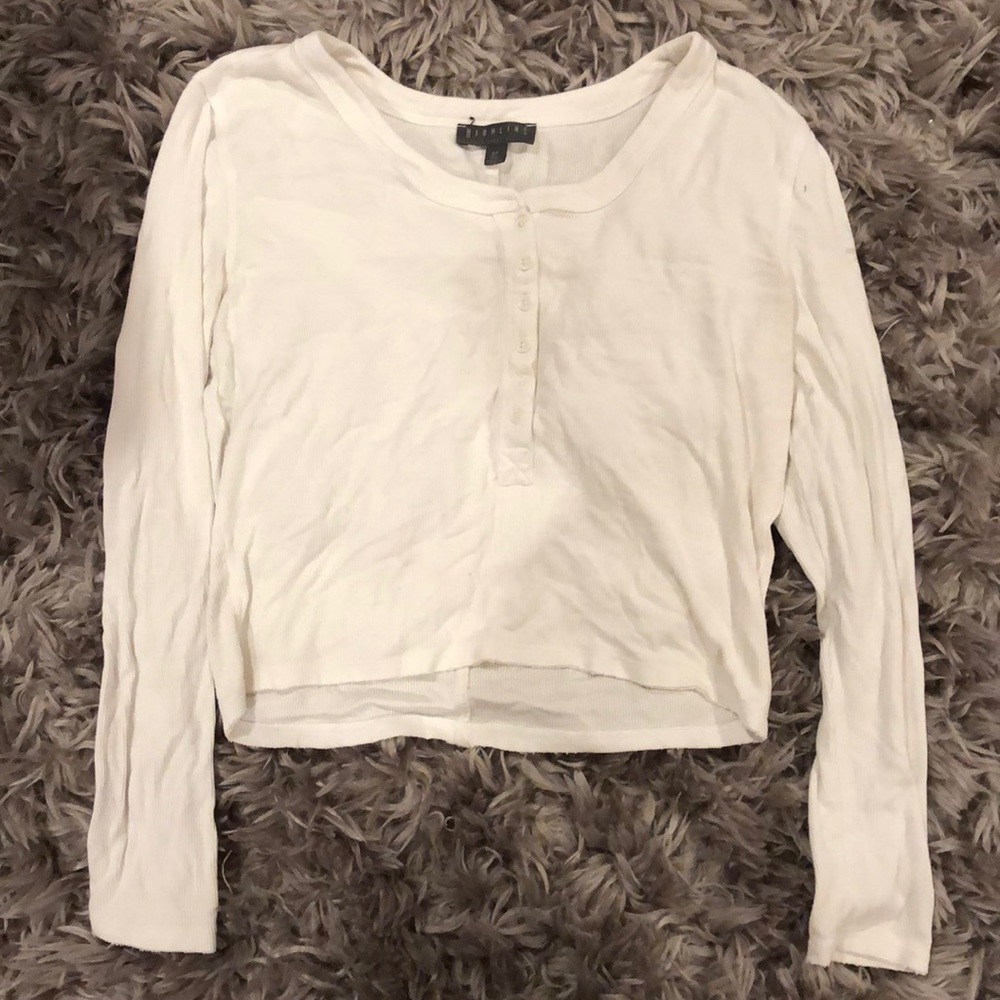 White comfy crop top